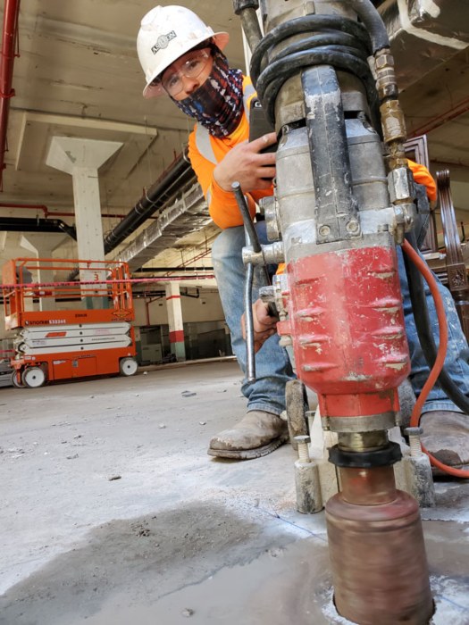 Ashton Sawing And Drilling Llc