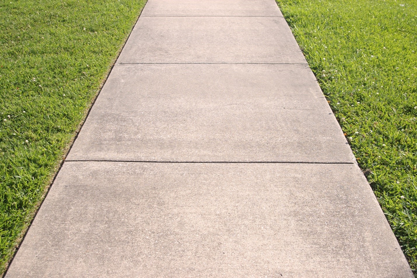How to Cut Concrete Pavement
